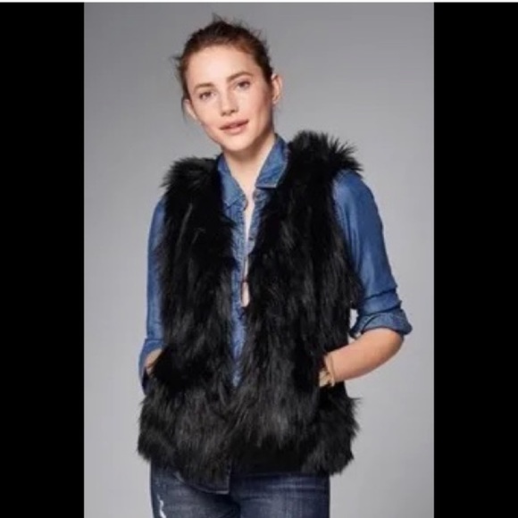 Abercrombie & Fitch Black Faux Fur Vest - Picture 2 of 5
